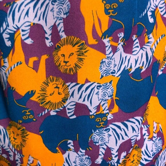 ModCloth XXS Sleeveless Blouse V-Neck Lions Tigers - Picture 8 of 11